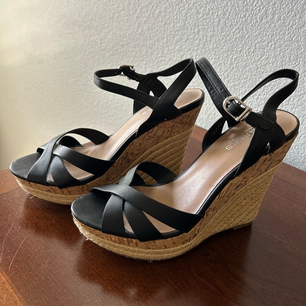 Charles David Black Wedge Sandals with Strappy Design